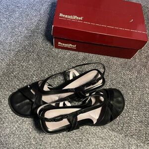 BeautiFeel Black Sandals with Slingback Design